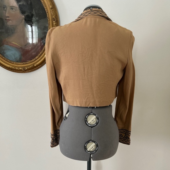 Vintage 90s Embroidered Cropped Blazer with Fabric Buttons - Picture 6 of 6